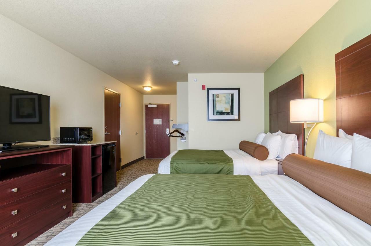 Cobblestone Hotel & Suites - Mccook Zewnętrze zdjęcie
