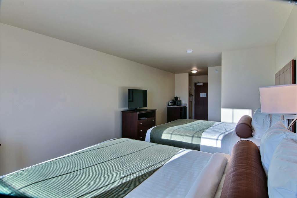 Cobblestone Hotel & Suites - Mccook Zewnętrze zdjęcie